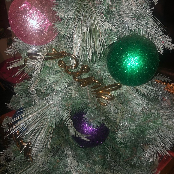 🎄Victory Secret 2018 Christmas Tree. 🎄 - Picture 2 of 8